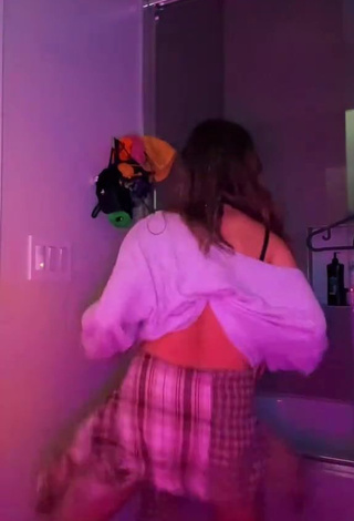 3. Sexy McKenzi Brooke in Crop Top while Twerking