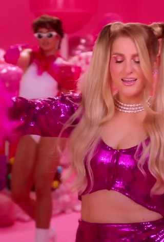 6. Luscious Meghan Trainor Shows Cleavage in Pink Crop Top