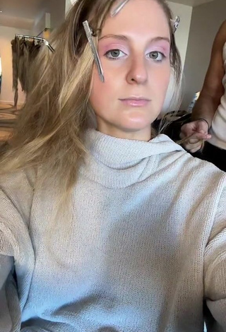 Luscious Meghan Trainor without Bra (Side Boob)