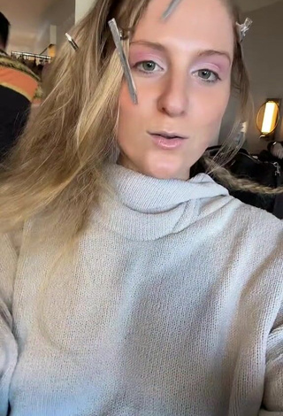 5. Luscious Meghan Trainor without Bra (Side Boob)