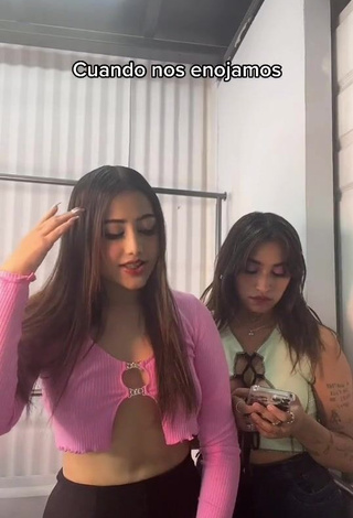 Alluring melipandda Shows Cleavage in Erotic Pink Crop Top (Side Boob)