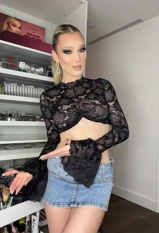 2. Sexy Meredith Duxbury in Black Crop Top