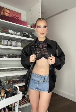 6. Sexy Meredith Duxbury in Black Crop Top