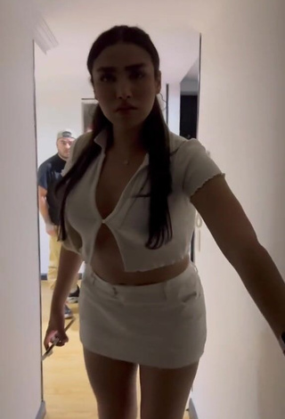 4. Magnificent Mirandah Shows Cleavage in White Crop Top (Side Boob)