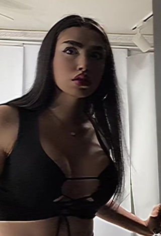 4. Attractive Mirandah Shows Cleavage in Black Crop Top (Side Boob)