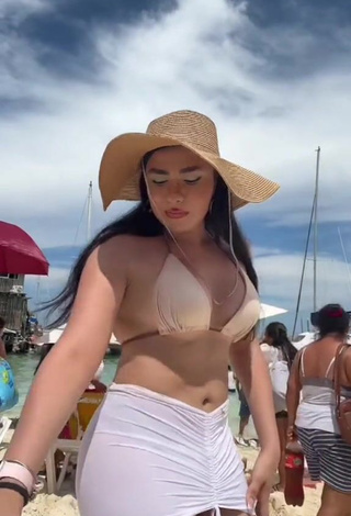 6. Cute Mirandah Shows Cleavage in Bikini Top (Side Boob)