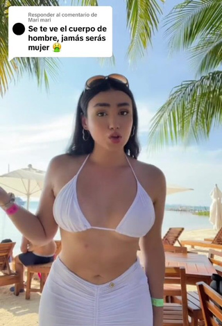 3. Hot Mirandah Shows Cleavage in White Bikini Top (Underboob, Side Boob)