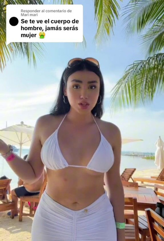 4. Hot Mirandah Shows Cleavage in White Bikini Top (Underboob, Side Boob)