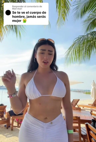 5. Hot Mirandah Shows Cleavage in White Bikini Top (Underboob, Side Boob)