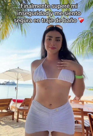 5. Titillating Mirandah Shows Cleavage in White Bikini Top (Underboob, Side Boob)