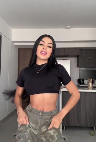 2. priv_mav in Appealing Black Crop Top