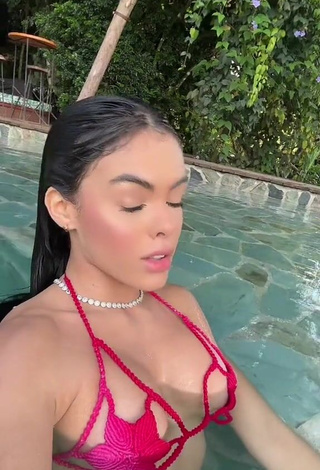 4. Sweet priv_mav Shows Cleavage in Cute Pink Bikini Top at the Pool (Side Boob)