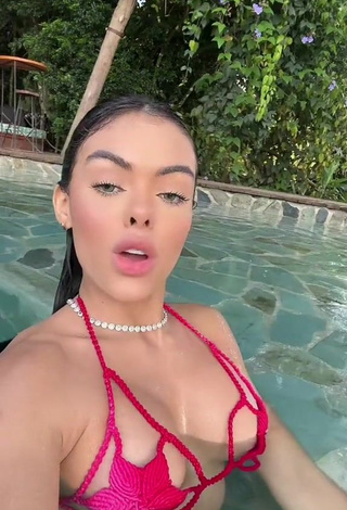 5. Sweet priv_mav Shows Cleavage in Cute Pink Bikini Top at the Pool (Side Boob)