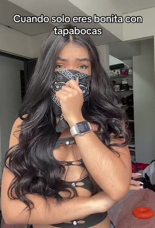 3. Sensual priv_mav Shows Cleavage in Black Crop Top (Side Boob)