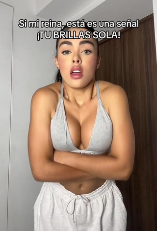 2. Hot priv_mav Shows Cleavage in Sport Bra (Side Boob)