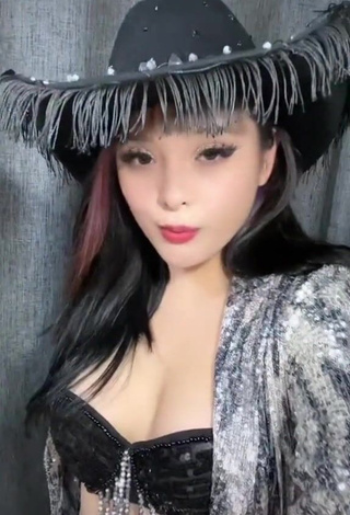 Sultry roslynkp Shows Cosplay