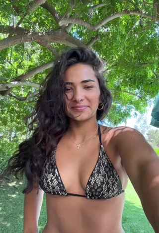 3. Sweetie Sienna Mae Gomez Shows Cleavage in Bikini Top (Side Boob)