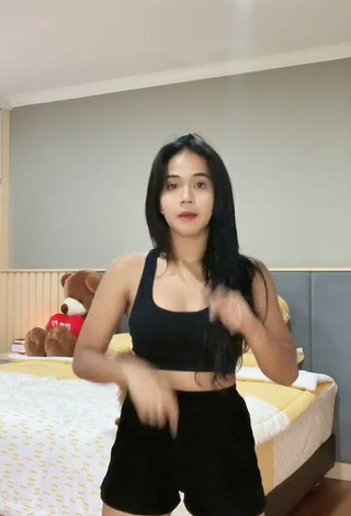 6. Angguncantik Looks Hot in Black Crop Top