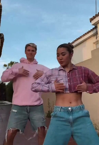 6. Cute Sky & Tami in Crop Top while Twerking