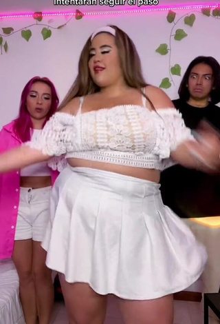 2. Maleja Rodriguez Looks Hot in White Crop Top (Upskirt)