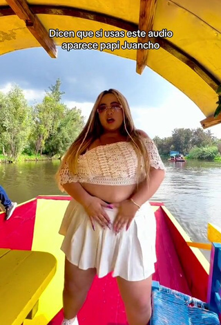 3. Amazing Maleja Rodriguez Shows Cleavage in Hot White Crop Top on a Boat