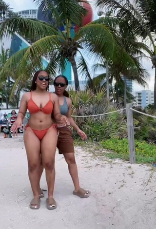 Luscious Treona & Trechelle Andino Shows Cleavage in Bikini