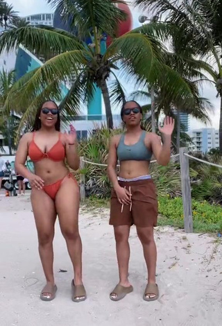 3. Luscious Treona & Trechelle Andino Shows Cleavage in Bikini