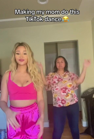 6. Beautiful Star Abelar Shows Cleavage in Sexy Pink Crop Top