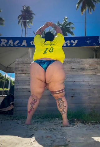 3. Seductive Thais Carla Shows Big Butt at the Beach