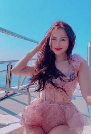 6. Cute Việt Phương Thoa Shows Cleavage on a Boat