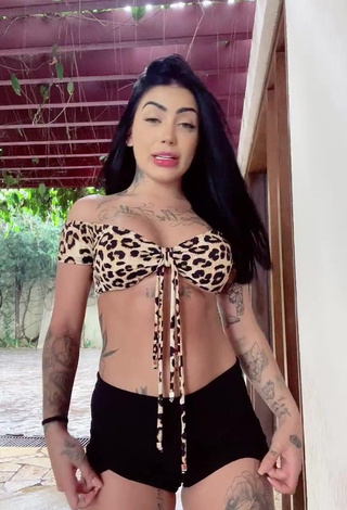 Mirella xbadmix Looks Sexy in Leopard Crop Top (Underboob)