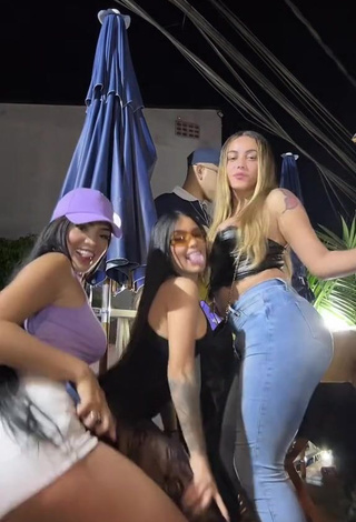 2. Hottest Mirella xbadmix while Twerking Braless (Side Boob)