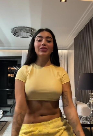 Dazzling Mirella xbadmix in Inviting Crop Top