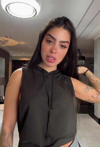 Erotic Mirella xbadmix without Brassiere (Side Boob)