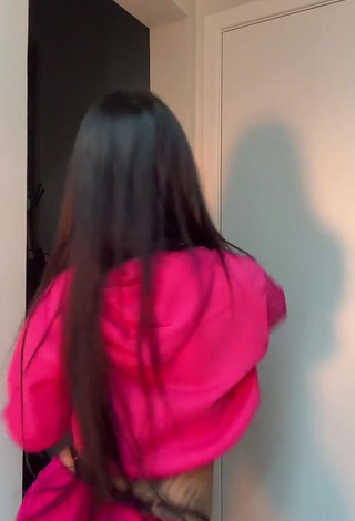 2. Hottie Mirella xbadmix in Pink Crop Top while Twerking