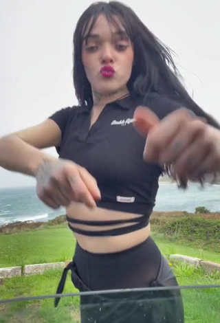 Sultry Xinni Xinnita in Black Leggings