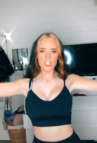 2. Sammy Janee Shows Cleavage in Sexy Black Crop Top