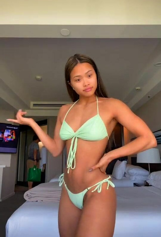 Beautiful Sarah Magusara in Sexy Light Green Bikini