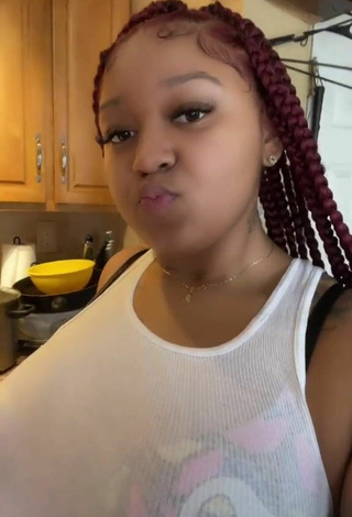 Saucy_.queeng (@saucy_.queeng) - Leaked Videos from TikTok