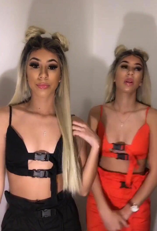 Sexy Nel.Twinnys in Crop Top