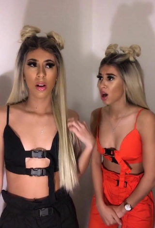 2. Sexy Nel.Twinnys in Crop Top