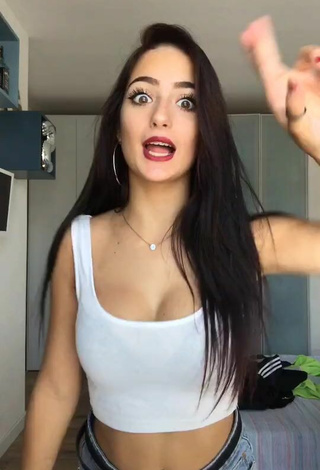 Titillating Sofia Fortunati in White Crop Top