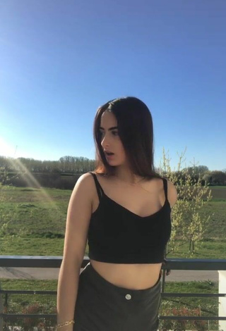 4. Sexy Sofia Fortunati in Black Crop Top