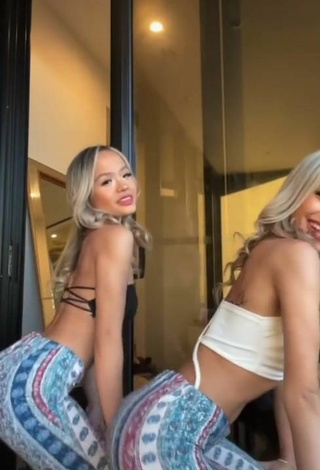 4. Sexy Carly & Christy Connell in Crop Top