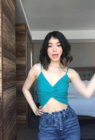 Sexy Tiffany Lukmantara in Turquoise Crop Top