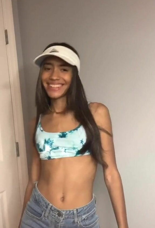 Sultry Sheilianice González in Crop Top