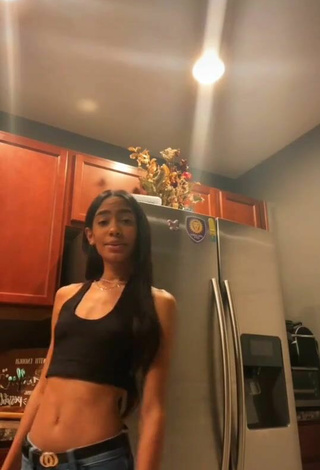 Luscious Sheilianice González in Black Crop Top