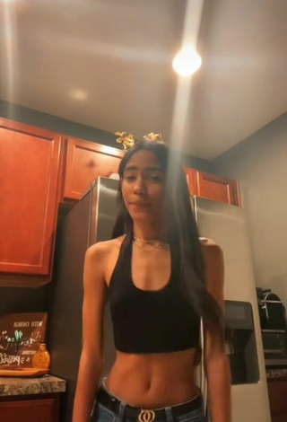 3. Luscious Sheilianice González in Black Crop Top