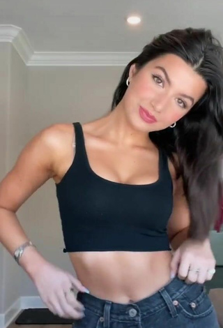 2. Hot Ellie Zeiler in Black Crop Top