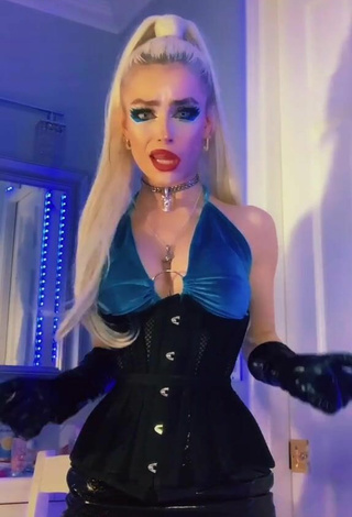 4. Sexy Emma Norton in Black Corset